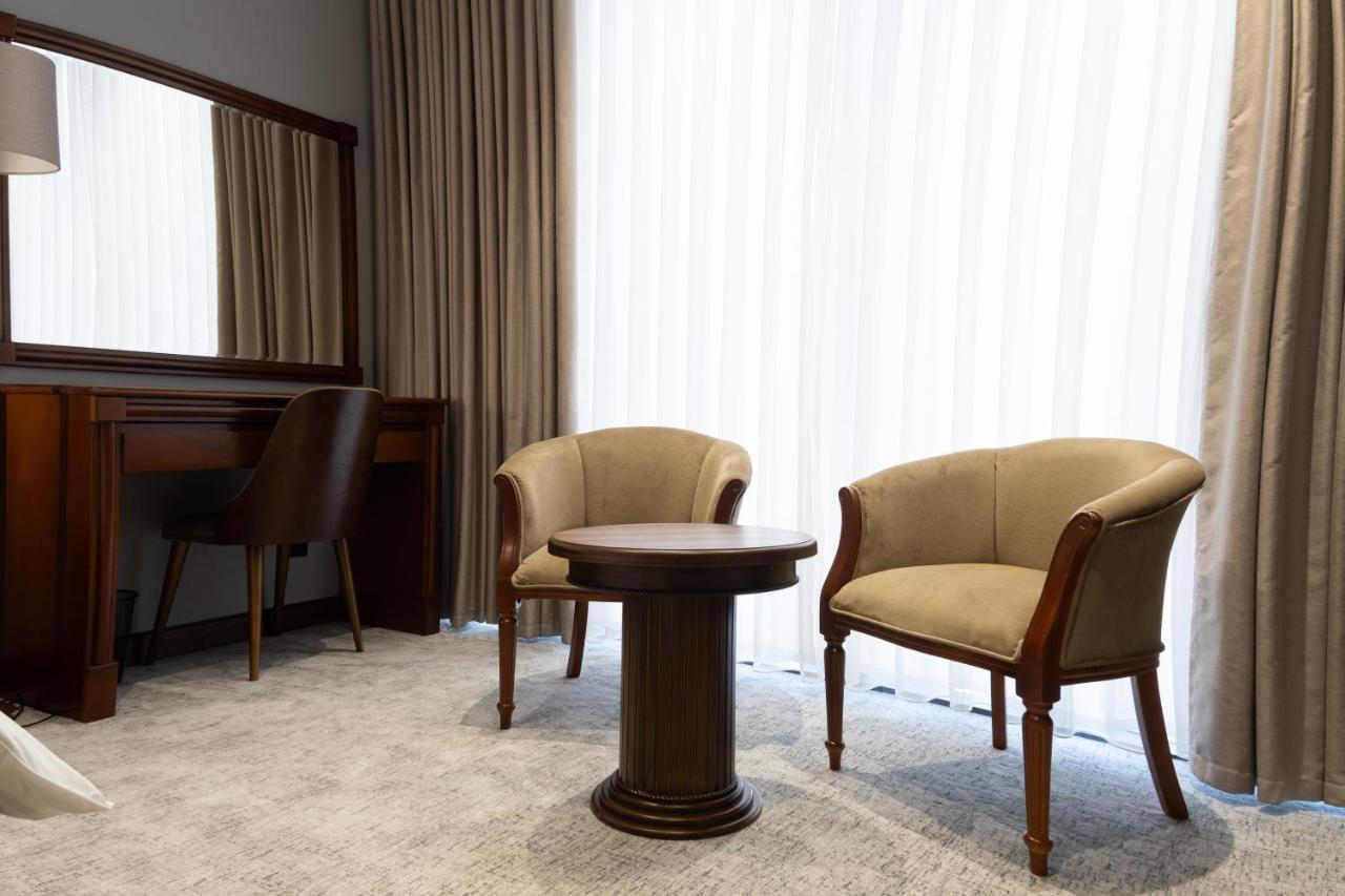 Mir Luxe Plaza Hotell Tasjkent Eksteriør bilde