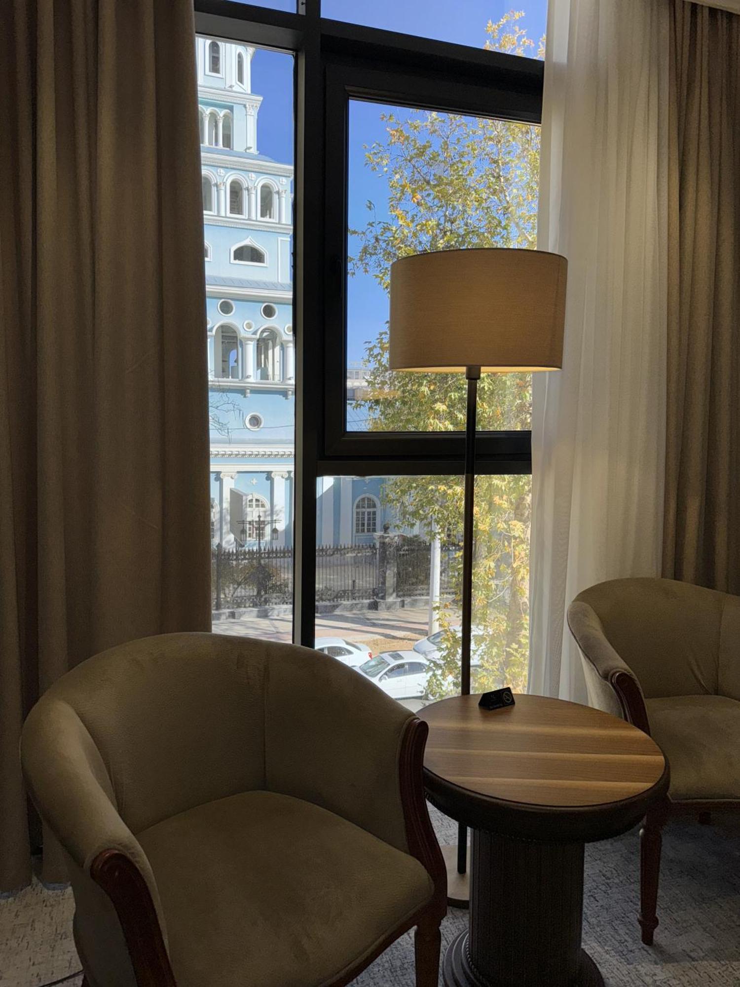 Mir Luxe Plaza Hotell Tasjkent Eksteriør bilde